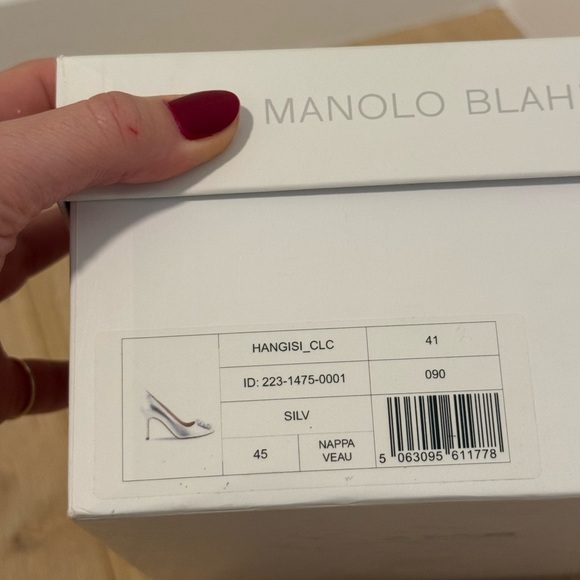 Manolo Blahnik Hangisi 90mm Silver Leather Crystal Buckle Pumps Size 41 - Picture 13 of 13